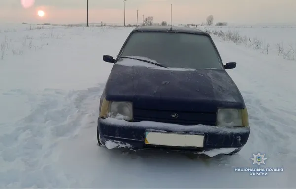 На Волині затримали нападників, які, втікаючи, спалили власне авто (відео, фото)