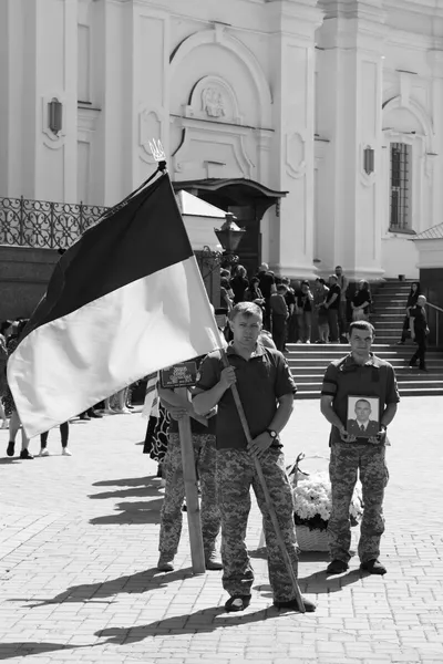 У Луцькій громаді провели в останню путь Героїв Дениса Угорова та Олега Скорупського