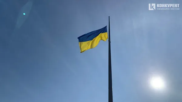 День Прапора: як у Луцьку підіймали найбільший стяг області