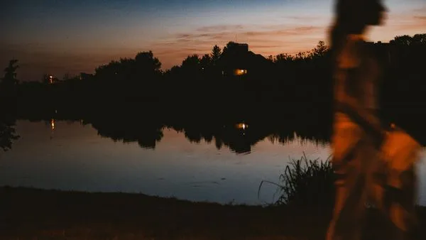Вечірній Луцьк з вікна авто (фото)