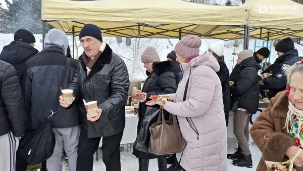Водохреще у Луцьку: в центрі освятили воду в Стиру