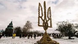 У Києві встановили найбільший тризуб з дідухів в Україні (фото)