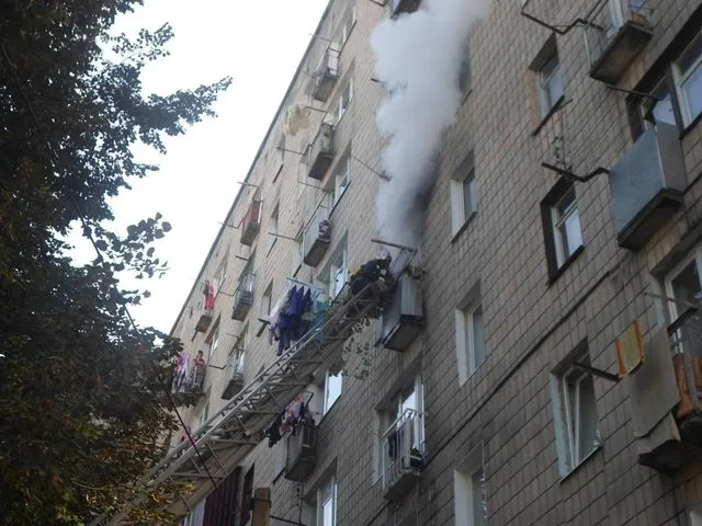 У Луцьку вночі задимівся будинок