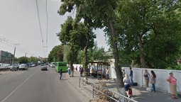 Біля Старого ринку в Луцьку – гори сміття (фото)