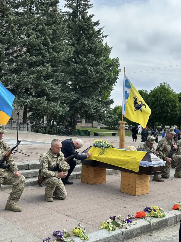 На Волині провели в останню путь воїна Андрія Трохимчука (фото)