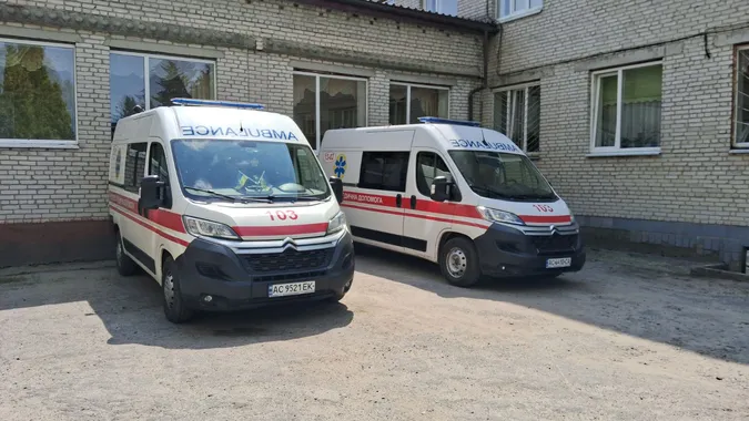 Завдяки реанімації медиків на Волині врятували дитину, яка втопилася у ставку
