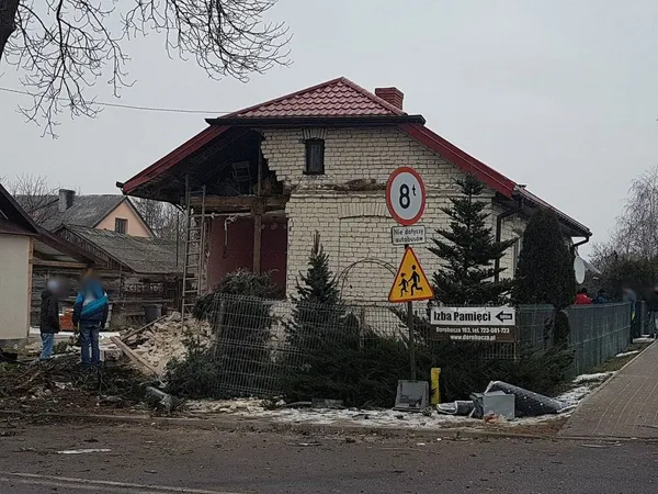 Українець в'їхав вантажівкою у будинок у Польщі (фото)