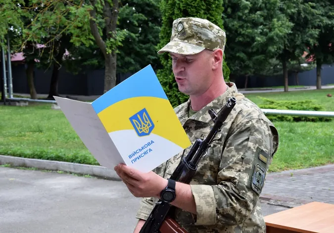 У Луцьку новобранці-прикордонники склали присягу (фото)