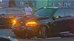 У Луцьку біля ПортCity BMW зніс огорожу та вилетів на «зустрічку» (фото, відео)