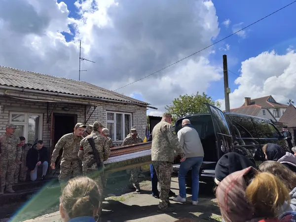 У Луцькому районі попрощалися з Героєм Сергієм Стернічуком (фото)