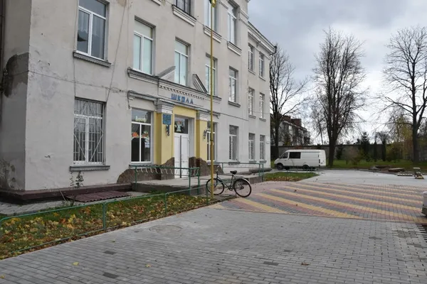 У Луцьку продовжують ремонтували вулиці та двори (фото)