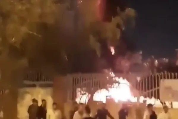 В Ірані підпалили лікарню, куди могли доправити хворих на коронавірус