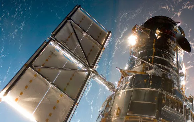 NASA показало фотографію галактики, яка викривляє простір та час