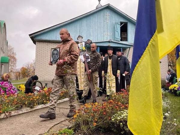 У Нововолинську провели в останню путь Андрія Кушнерука (фото)
