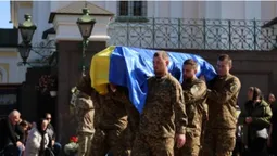 У Луцьку попрощалися із 34-річним воїном Станіславом Ходаковським (фото)