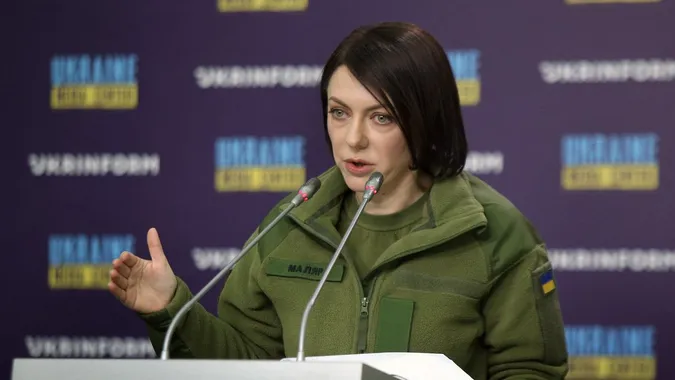 На бойових завданнях жінок-захисниць рятують в першу чергу, – Маляр