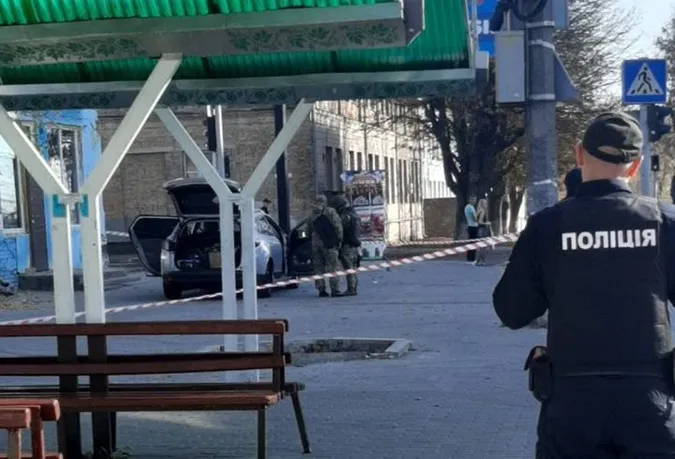 У Луцьку невідомі обстріляли автомобіль