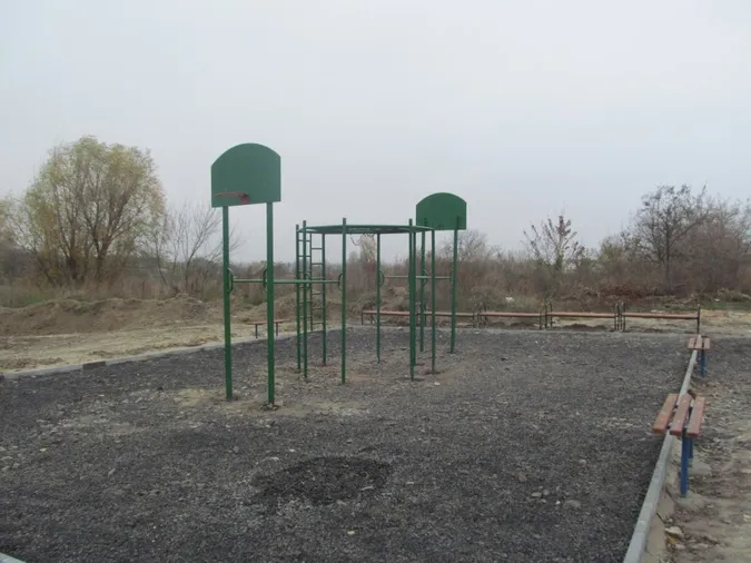 Лучани просять світло на спортивний майданчик