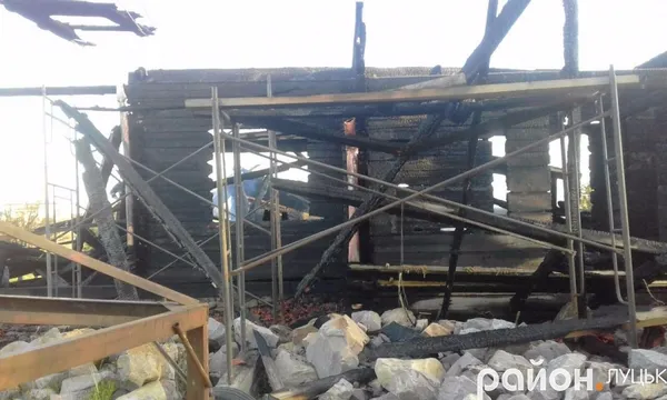 Будівельники спалювали сміття, – сусіди голови Апеляційного суду Волині про будинок, який згорів
