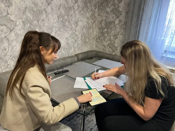 У Ковелі після атаки дронів пошкоджені будинки, храм та митний термінал: хто компенсує збитки (фото)