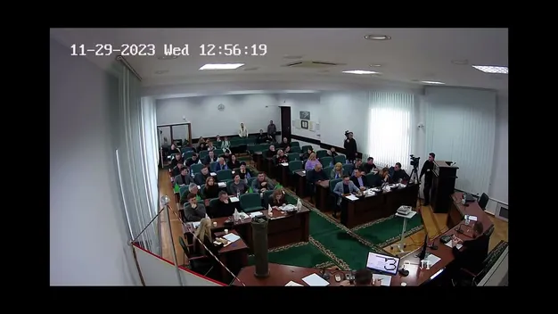 Викликає на дуель: у Луцькраді – конфлікт між депутатом та військовим (відео)