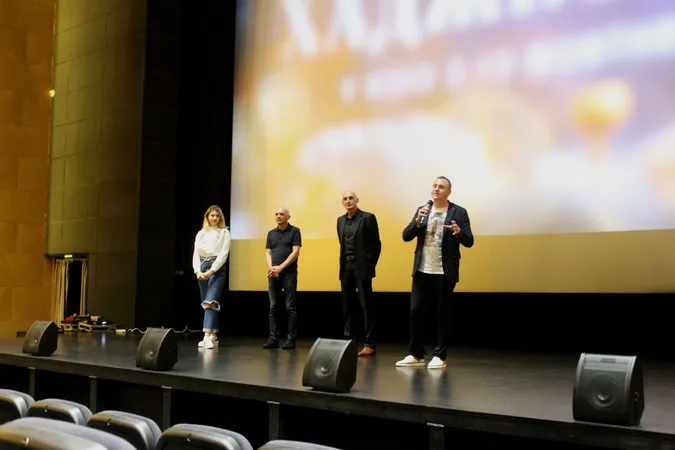 Лучани «перші на планеті» дивилися фільм «Фортеця Хаджибей»