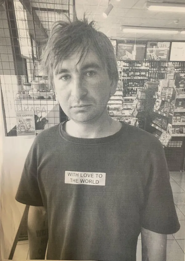 Поліція встановлює особу чоловіка, який обікрав магазин у Ковелі (фото)