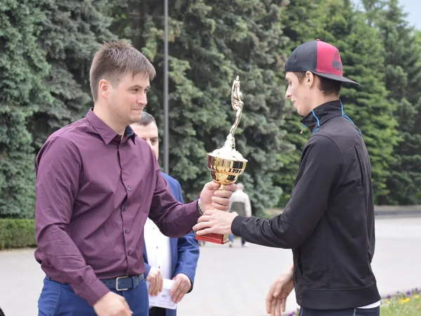 У центрі Луцька понад 400 бігунів змагалися за перемогу (фото)