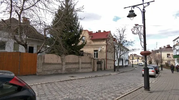 Скільки років найстарішому будинку Луцька і хто у ньому живе (відео)