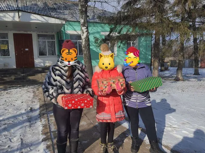 Volunteers provided humanitarian aid to the village in Kharkiv region under daily shelling