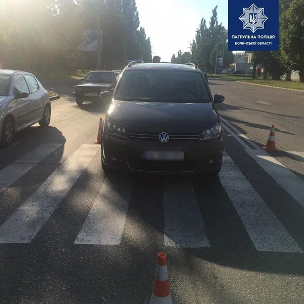 У Луцьку п’яний водій «фіата» врізався у «фольксваген», який пропускав пішоходів (фото)