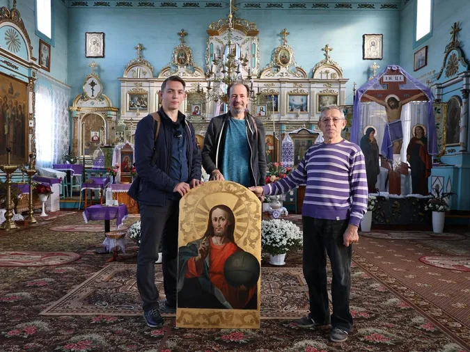 До волинського храму повернули давні відреставровані ікони (фото)