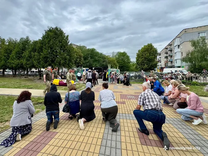 Майже три роки невідомості: на Волині попрощалися з Героєм Олександром Обабком (фото)