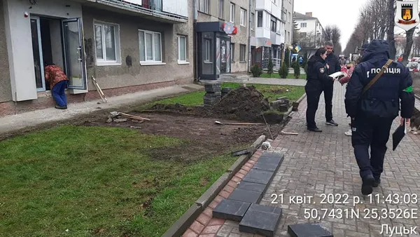 На проспекті Волі у Луцьку мунварта покарала порушників благоустрою