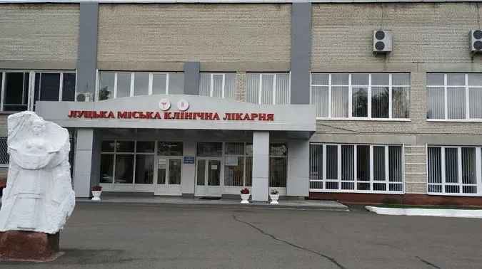 Владу Луцька просять не поспішати з реформою медзакладів (петиція)