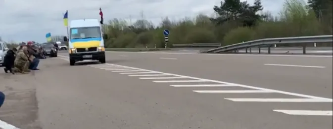 На Волинь «на щиті» повернулася молода Героїня Надія Войцишин (відео)