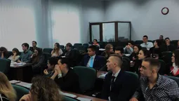 Луцьку молодь вчили, як  бути  депутатами міської ради
