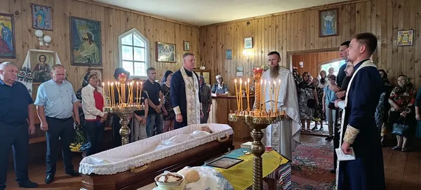 У Маневичах попрощалися з померлим воїном Олександром Оксенюком (фото)