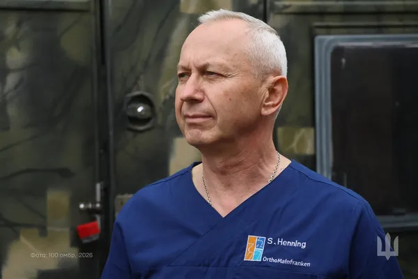Понад 100 тисяч пролікованих зубів: у «Сталевій Сотці» розповіли про унікального фронтового медика (фото)