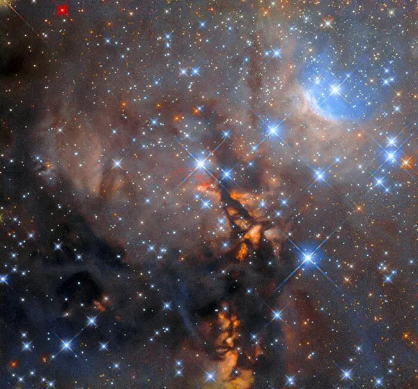 Hubble показав «космічний мазер» у сузір’ї Жертівника