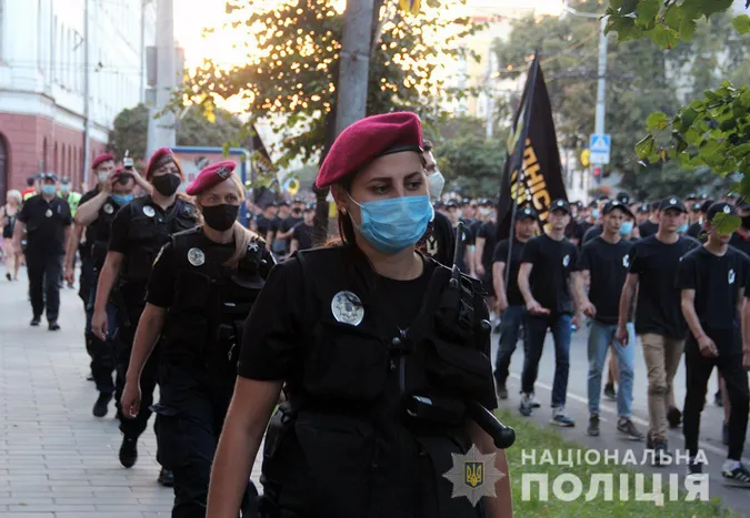 Скільки людей взяло участь в урочистостях з нагоди Дня Незалежності