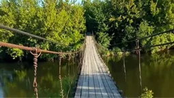 Село, що виникло завдяки диву: у пісках біля річки Горинь схована золота статуя бога
