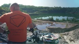 На Рівненщині туристам показують, як виглядає земля після «бурштинових війн» (фото)