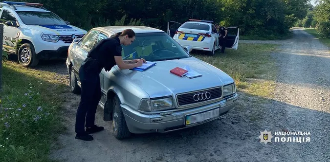 На Волині п'яний на Audi переїхав три велосипеди й сунув хабаря копам (фото)