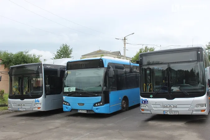 Найбільший перевізник у Луцьку пояснив, чому на нього скаржаться