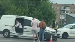 Рух ускладнений: у Луцьку – ДТП на перехресті (відео)