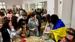 У Нововолинську діти зібрали понад 200 тисяч для воїнів (фото)