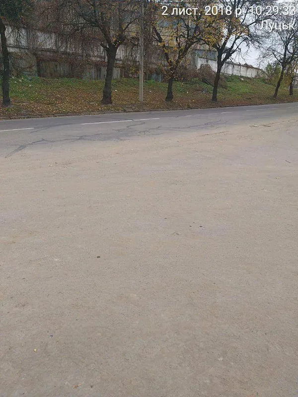 У Луцьку будівельників-нечупар покарали «брудною роботою» (фото)