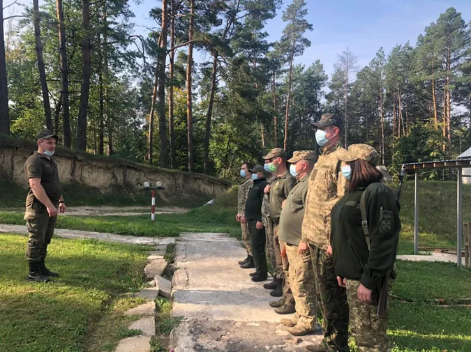 Охоронці Луцького СІЗО повправлялися зі «снайперкою», автоматом і пістолетом (фото)