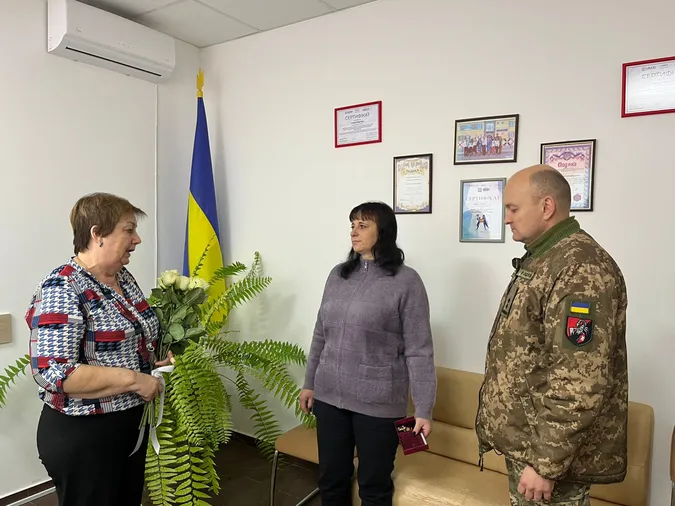На Волині дружині полеглого Героя вручили його орден «За мужність» (фото)